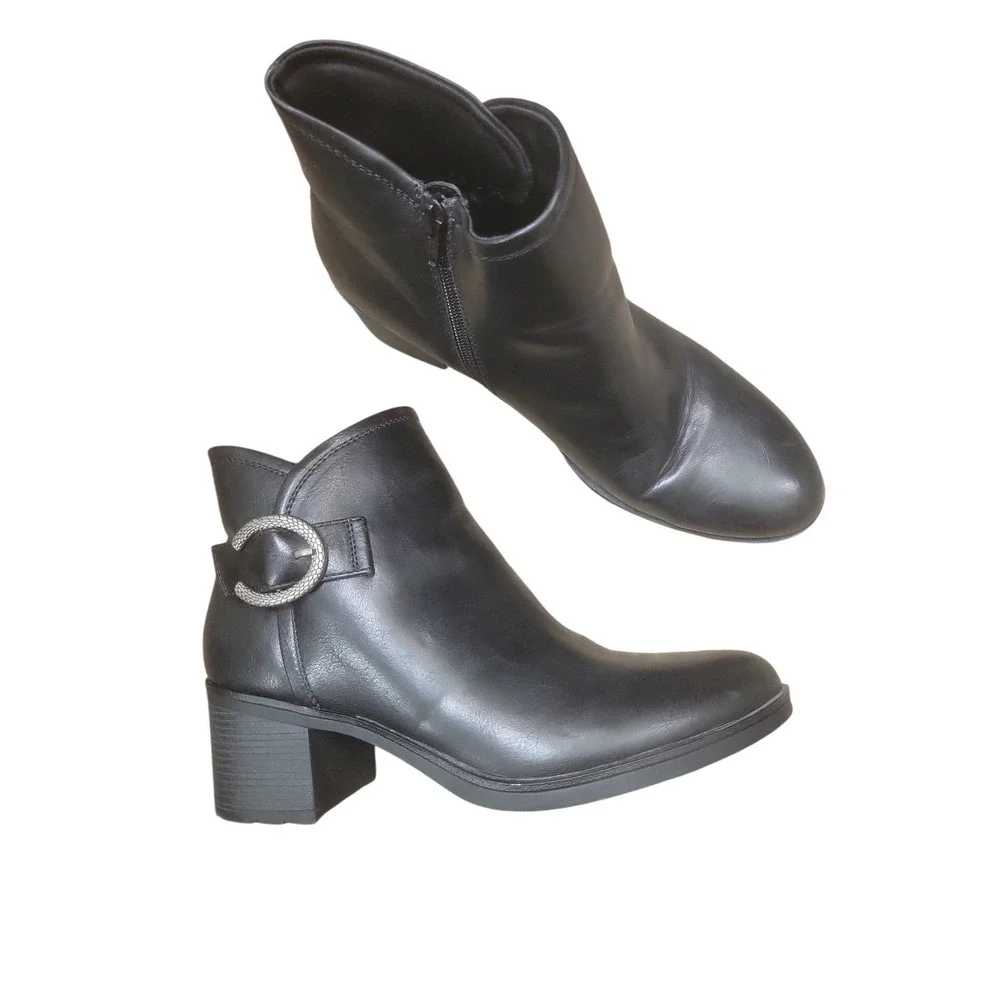 BaretrapsChristine Womens 10M Black Ankle Boots Block Heel Buckle Career Casual